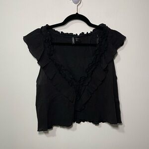H&M women's black ruffle chiffon like crinkle feminine sleevless crop top in M